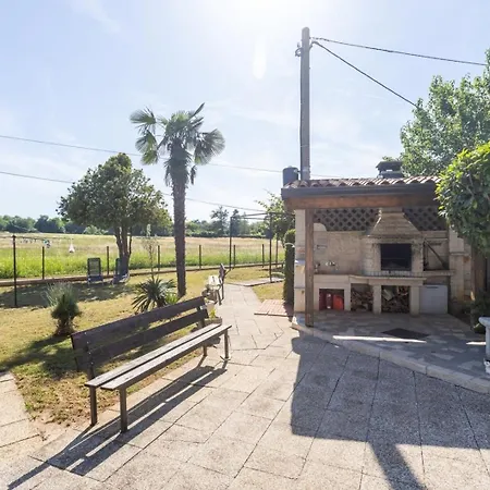 Apartment With Parking Space Savudrija, Umag - 27843 *