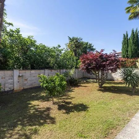 Apartment With Parking Space Savudrija, Umag - 27843 Savudrija