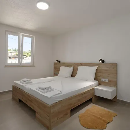 Apartment With Parking Space Savudrija, Umag - 27843 Savudrija
